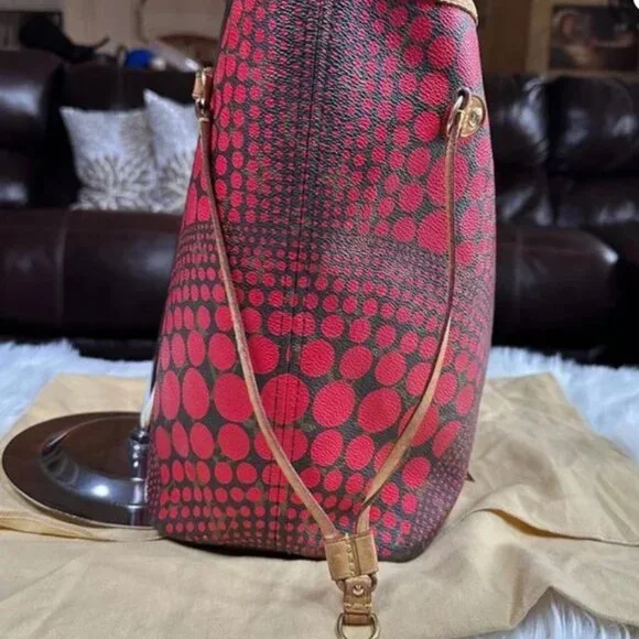 Yayoi Kusama x Louis Vuitton Red Waves Monogram Neverfull MM Tote with COA - Picture 3 of 16